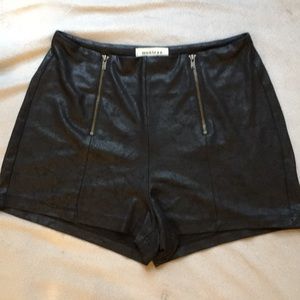 Montreal Los Angeles XS black high waste shorts